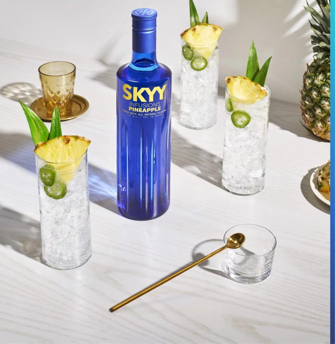 cocktail-pineapple-and-soda-hero